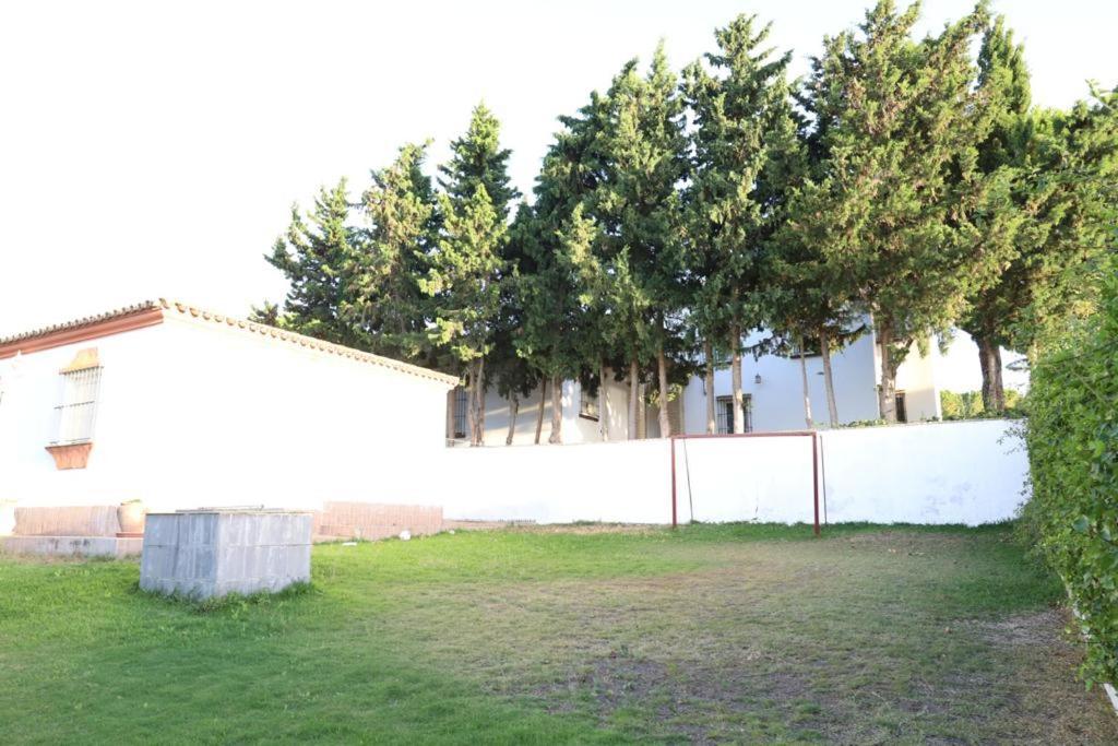 Chalet Con Piscina, Amplio Jardin Y Aire Acondicionado Chiclana de la Frontera Exterior foto